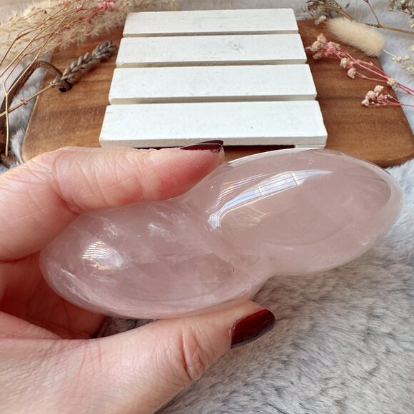 Gorgeous Rose Quartz Double Heart Carving - Picture 7 of 8